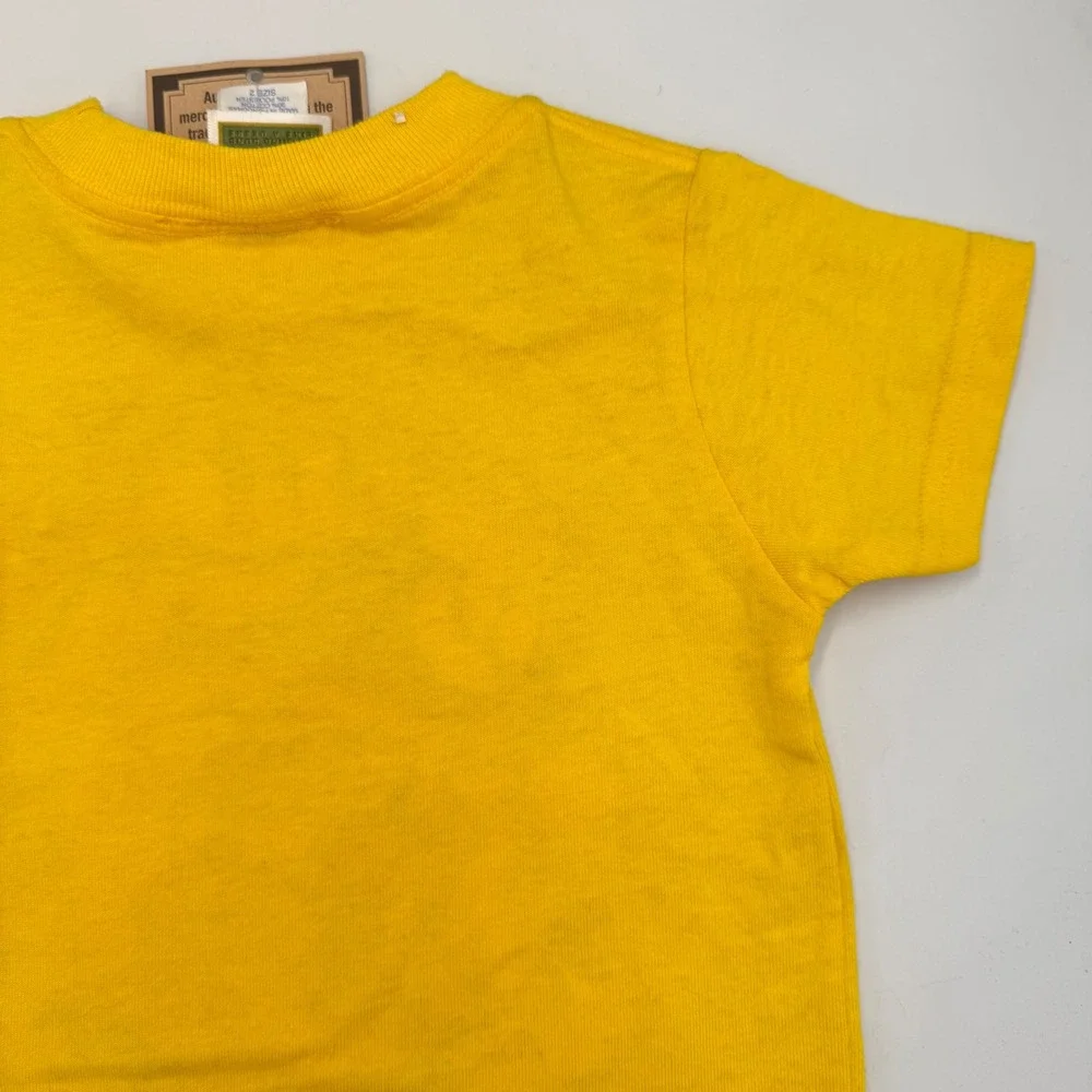 John Deere Moo‑vin & Shakin' Farm Graphic‎ Kids Tee Size 2 RC2 Racing Champions